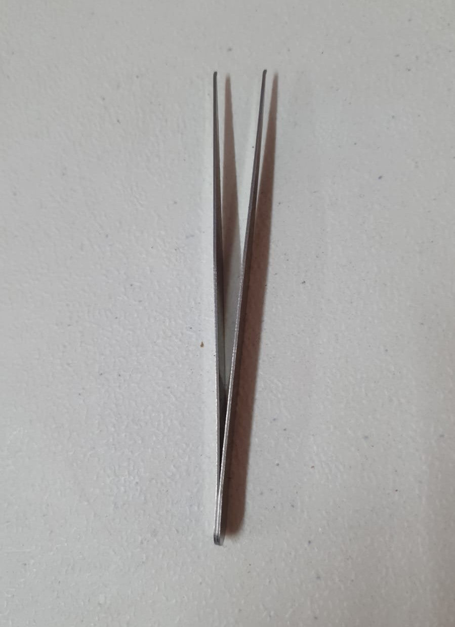 Tweezers