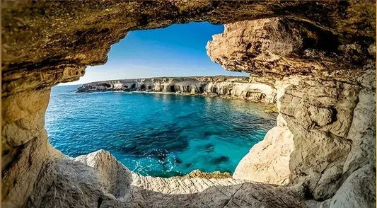 LARGE Lovely ocean view through rocks 40x70cm