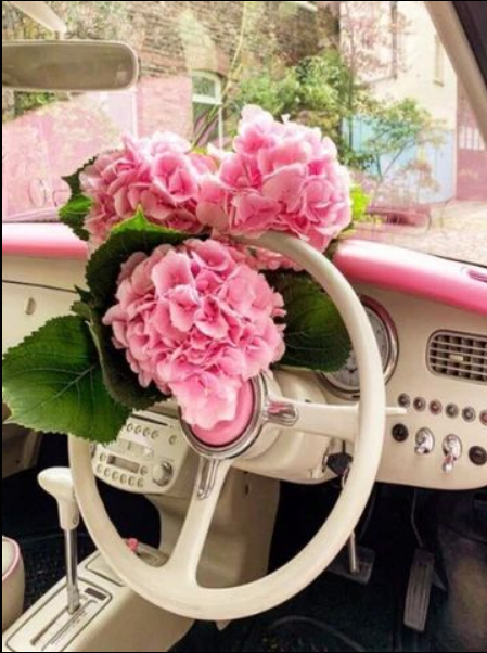 Steering wheel with flowers